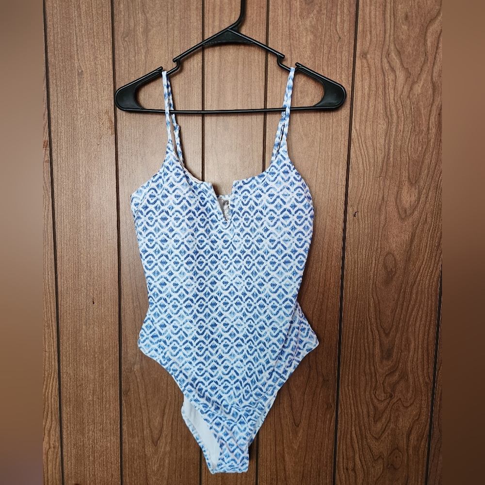 NWOT Refuge Blue and White One Piece Swimsuit Size L